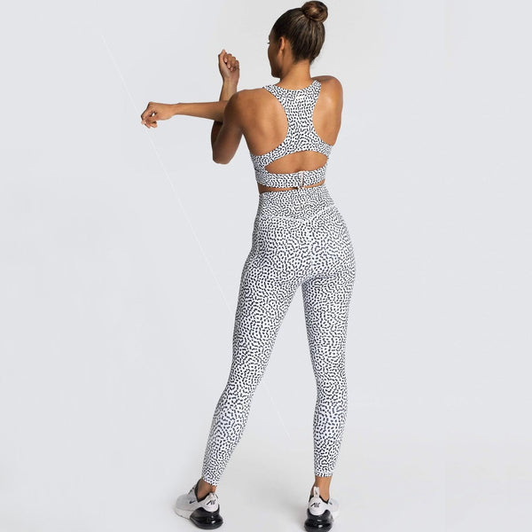 Kickback solid color yoga suit