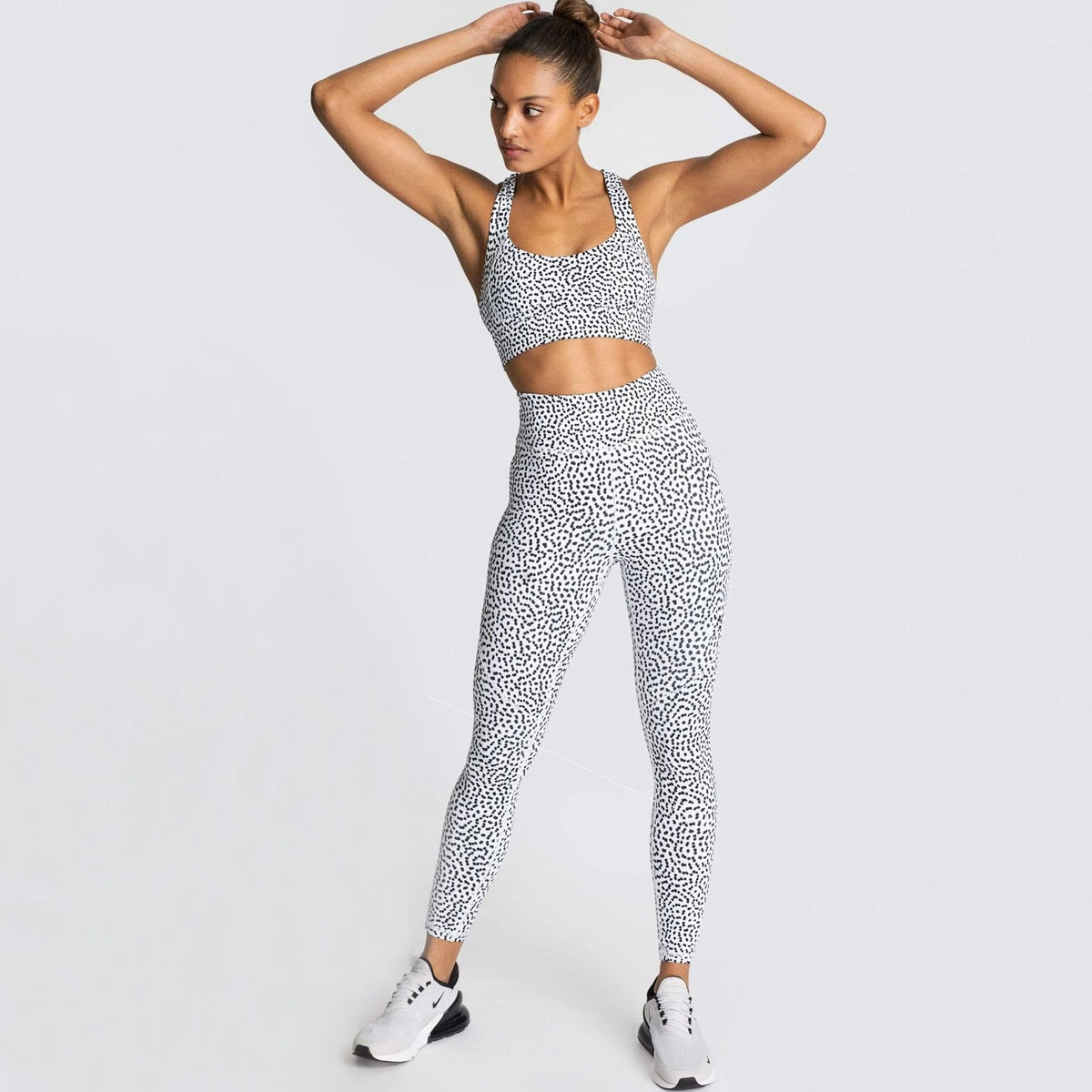 Kickback solid color yoga suit